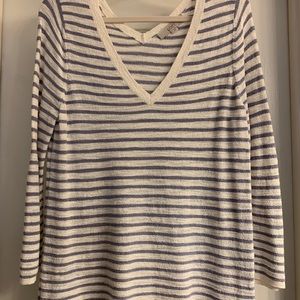 LOFT V neck light weight tunic sweater